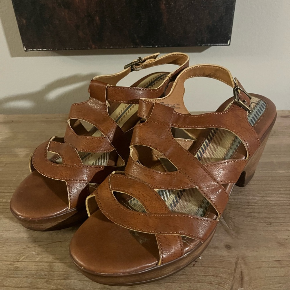 b.o.c. Tan Leather Women's Sandals